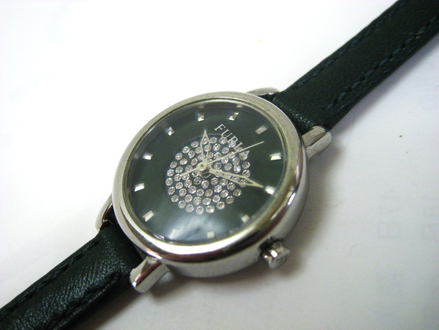 ほぼ未使用フルラFURLAスワロフスキー石入モスグリーン002822-01-87