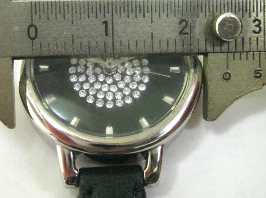 ほぼ未使用フルラFURLAスワロフスキー石入モスグリーン002822-01-87