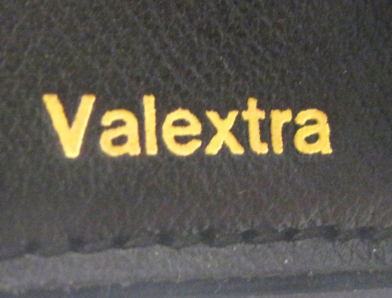 最高級 イタリーITALY ミラノ ヴァレクストラValextraキーケース4連
