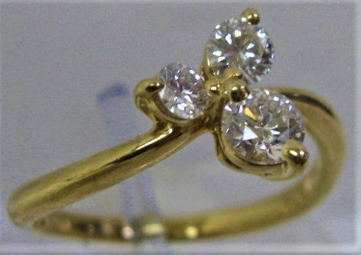 田崎真珠タサキTASAKI K18 18金 リング 指輪 ダイヤ3ヶ0.59ct