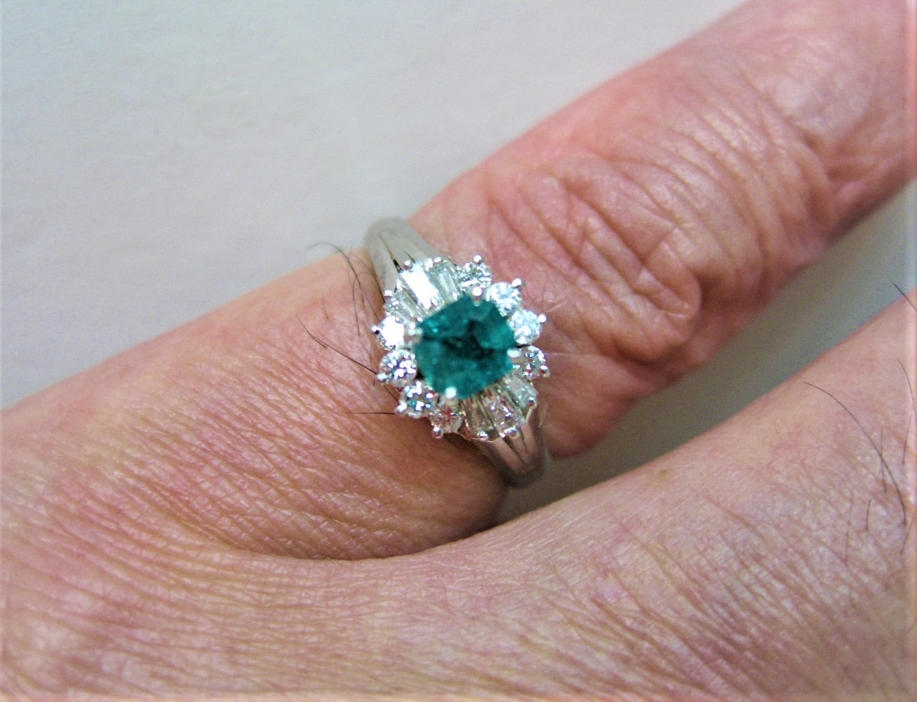 Pt900プラチナ リング指輪 エメラルド0.34ct ダイヤ0.23ct d