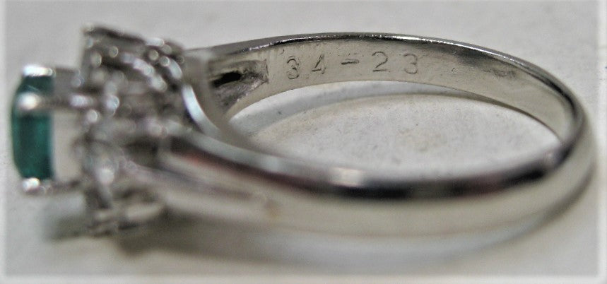 Pt900プラチナ リング指輪 エメラルド0.34ct ダイヤ0.23ct d